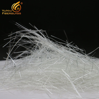 Fios picados de fibra de vidro amplamente utilizados na produção de tampas de painéis de instrumentos